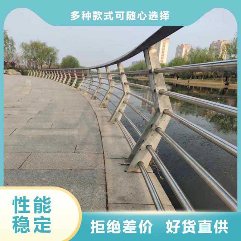 云南省曲靖现货市景观木纹转印栏杆用途广泛
