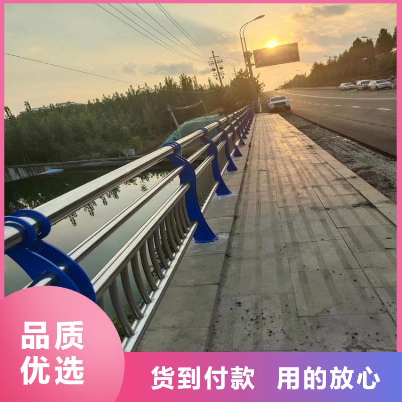 广东省韶关附近灯光桥梁护栏样式齐全