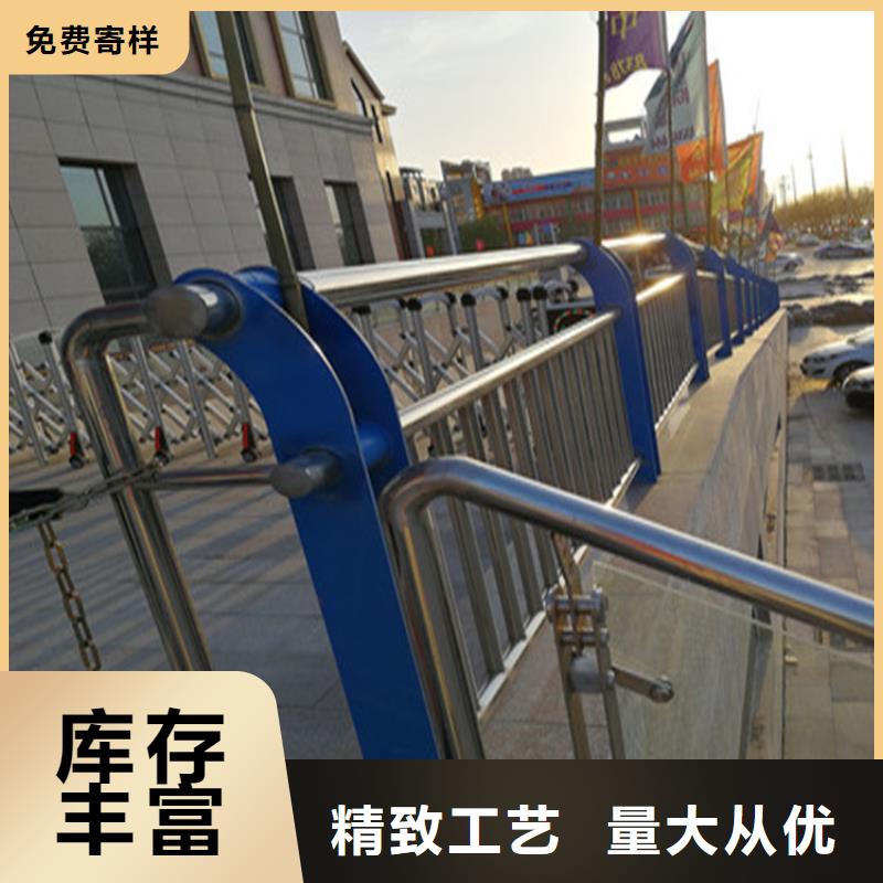 湖南省制造生产销售{展鸿}蓝色钢板护栏立柱品质有保障