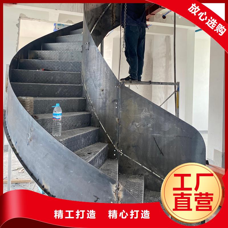 《宇通》郑州市新郑市弧形旋转螺旋钢结构楼梯上门安装