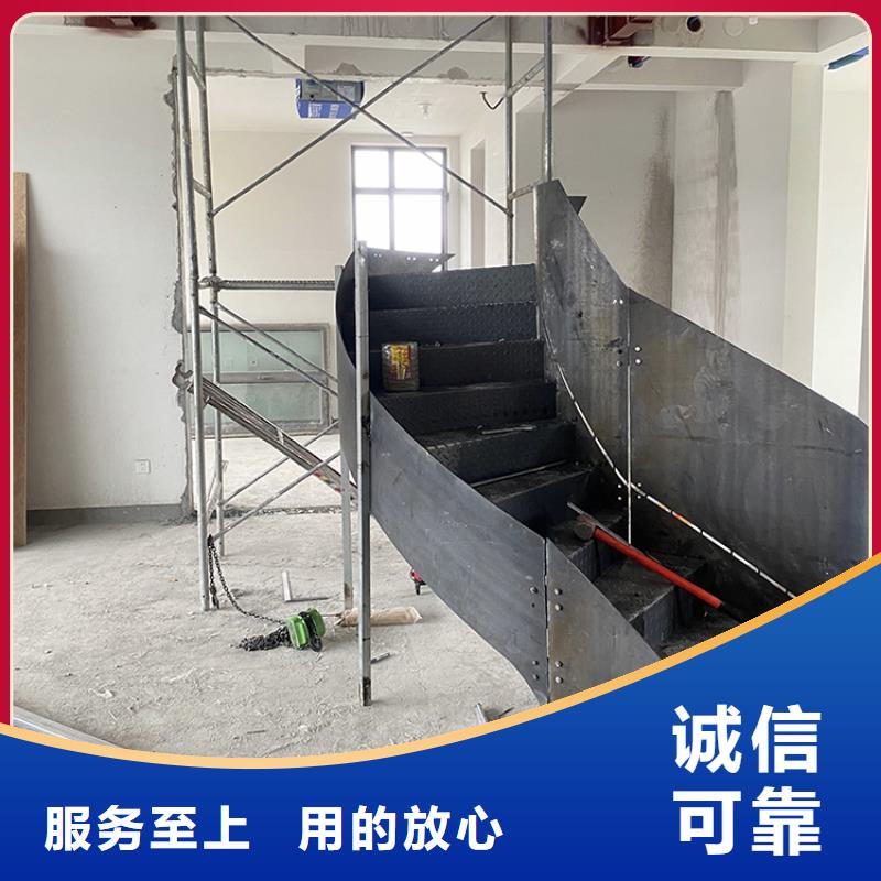 连云港市灌南弧形旋转螺旋钢结构楼梯快速生产