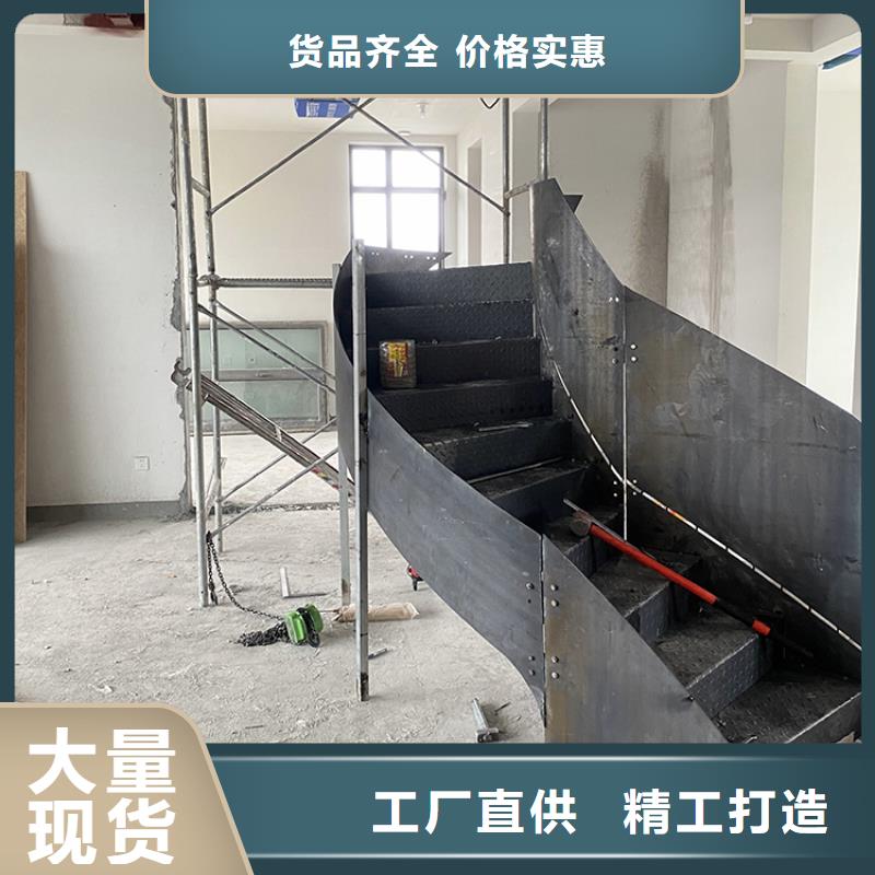 当地货源【宇通】复式室内中柱旋转楼梯金属楼梯